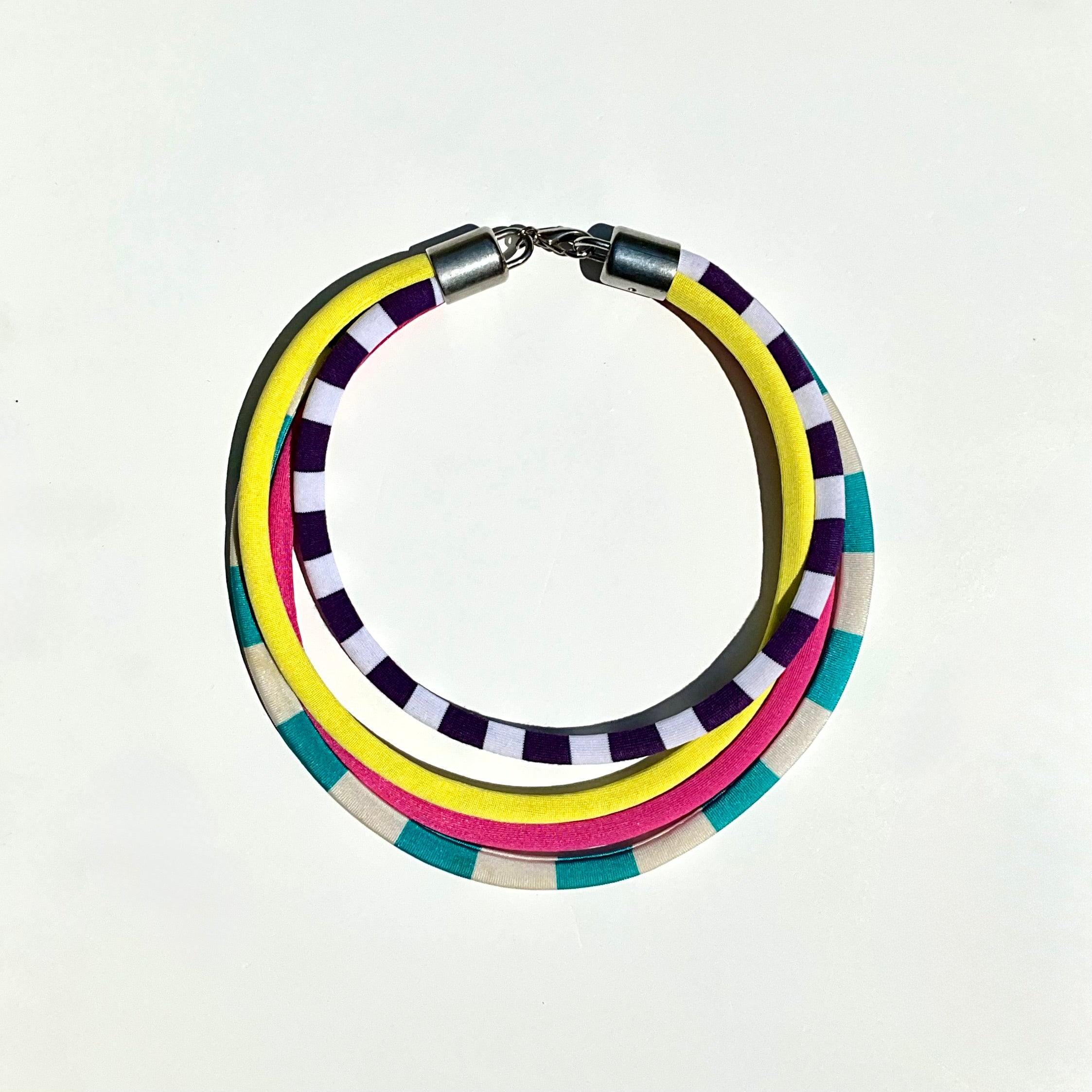 SLIMS NECKLACE Circus