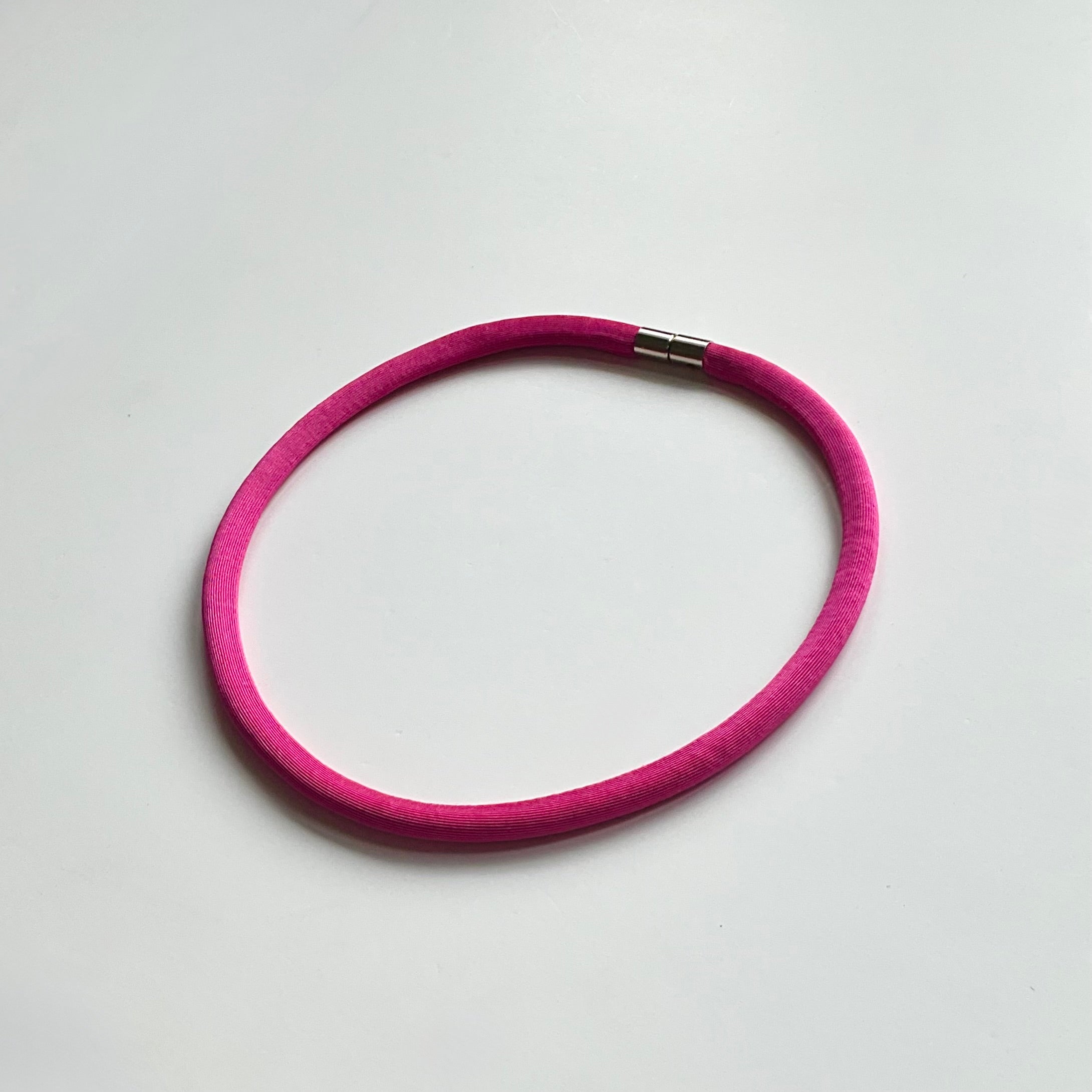 Slims Necklace Single Magenta